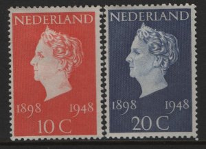 NETHERLANDS  302-303  MINT HINGED  SET