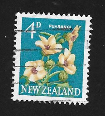 New Zealand SC# 338 - (4p) - Hibiscus, Used