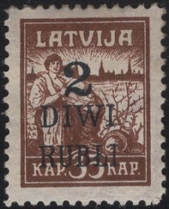 Latvia 1920-21 MH Sc 87 2r on 35k Riga Liberation thin