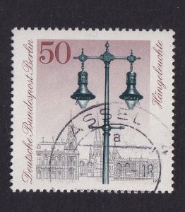 Germany  Berlin #9N432  used  1979 historic street lanterns  50pf