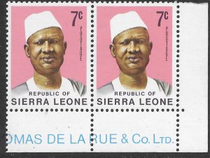 Sierra Leone #426 MNH bottom corner pair.