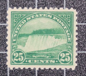 Scott 568 - 25 Cents Niagara Falls - MNH - PSE Cert Grade 85 - SCV - $65.00