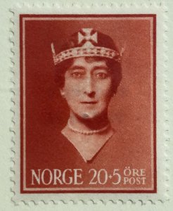 AlexStamps NORWAY #B13 VF Mint 