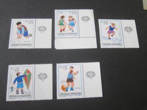 Argentina 1983 Sc B100-104 set MNH