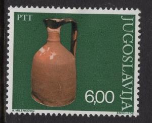 Yugoslavia   #1306   MH 1976 ancient pottery   water pitchers  6d