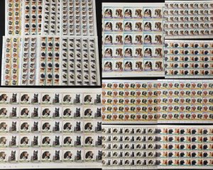 TUVALU Dogs Sheets x 8 MNH(400 Stamps) (BLK19)