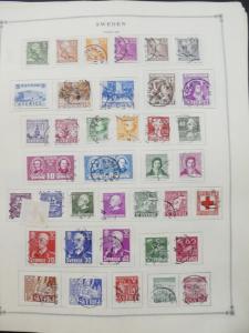 EDW1949SELL : SWEDEN Very clean Mint & Used collection on album pages. Cat