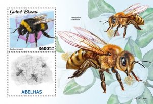 Guinea-Bissau - 2023 Buff-tailed Bumblebee - Stamp Souvenir Sheet - GB230124b