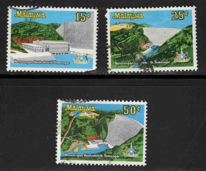 Malaysia Scott 198-200 Used Temengor Dam set, Faulty corner on 15c