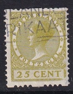 Netherlands #155a  used  1925  Wilhelmina syncopated 2 sides  25c