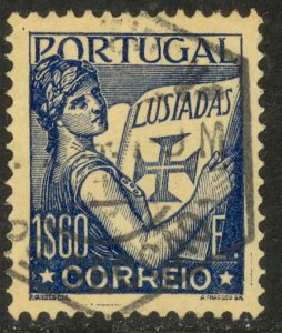 PORTUGAL 1931-38 1.60e PORTUGAL HOLDING VOLUME OF LUSIADS Issue Sc 515 VFU