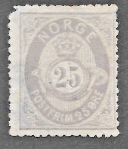 Norway (1877)  - Scott # 28,    MNG   Cat Value $ 500 - Corner Missing