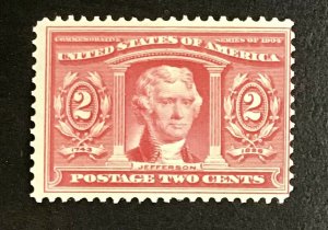 324 Thomas Jefferson, Carmine  MNH 2 cent stamp   Issued 1904