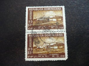 Stamps - Dominican Republic - Scott# 443 - Used Pair of  Stamps