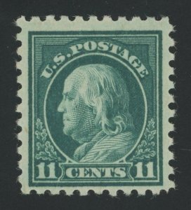 USA 473 - 11 cent Franklin perf 10 Unwmk - F/VF Mint hinged