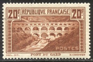 FRANCE #253 MInt NH - 1929 20fr Pont du Gard, Type I