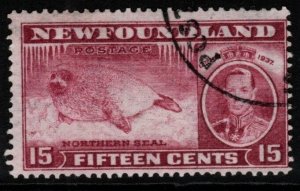 NEWFOUNDLAND SG263c 1937 15c CLARET p13½ FINE USED
