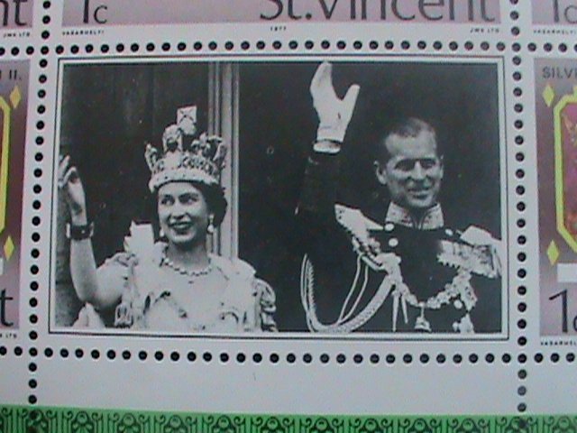 ​ST. VINCENT-1977 SC#484- SILVER JUBILEE OF QUEEN ELIZABETH II MNH SHEE VF