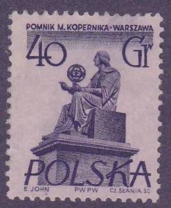 Poland 672 statue