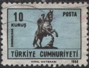 Turkey 1790 (used, adhesion) 10k Atatürk’s statue, Zonguldak, lt blue (1968)