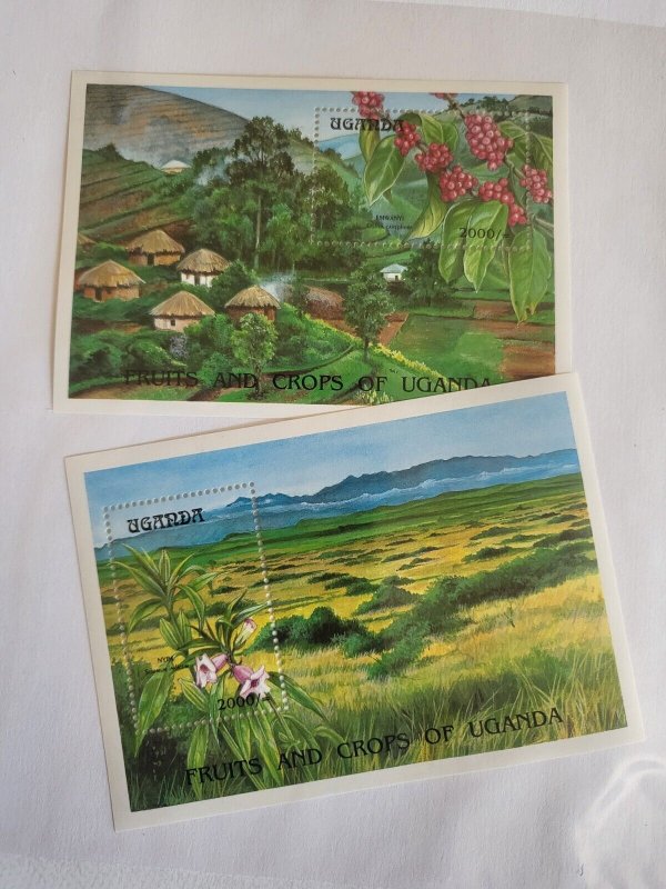 Stamps Uganda 1209-10 never hinged