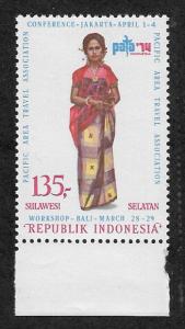 886,MNH
