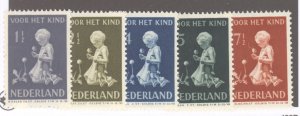Netherlands, Scott #B129-33, MH, complete set