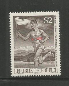 AUSTRIA  926  MNH, RUNNER WITH OLYMPIC TORCH