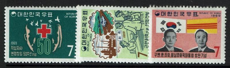 Korea SC# 654-656, Mint Never Hinged -  Lot 010117