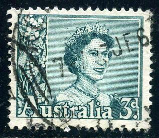 Australia - Scott #316 - 3d - Queen Elizabeth II - Used