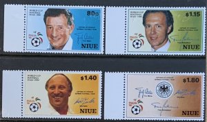 NIUE 1990 WORLD SOCCER CUP SET SG689/692 UNMOUNTED MINT.CAT £12