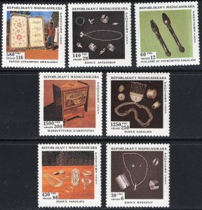 Thematic stamps MALAGASY 1994 TRAD CRAFTS 1157/63 7v mint