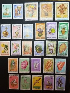 MALDIVE ISLANDS Mint Stamp Lot MNH OG Unused T3191