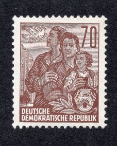 German Democratic Republic 1955 70pf chocolate Family, Scott 230A MH