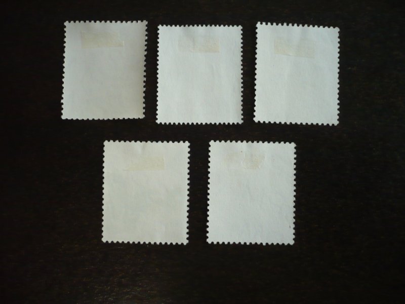 Stamps - Wilayah Perserkutuan - Scott# 1,4-7 - Used Part Set of 5 Stamps