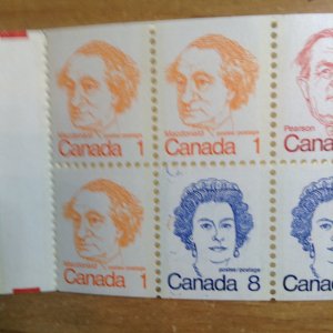 Canada BK74j  stuttering C  complete booklet