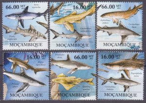 2011 Mozambique 5337-5342 Marine fauna - Sharks 23,00 €