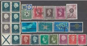 COLLECTION LOT # 3958 NETHERLANDS 16 STAMPS + 1 BOOKLET PANE 1940+ CV+$20