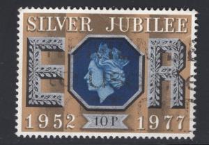 Great Britain  #812  used  1977  Silver Jubilee  10p