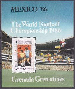 1986 Grenada Grenadines 786/B113 Overprint - ARGENTINA-3 GERMANY-2 12,00 €