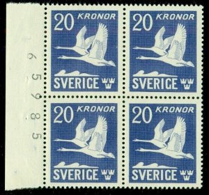SWEDEN #C8c (337C) 20kr Swans Airmail, Blk of 4 w/control number, NH, VF