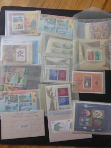 BRITISH COMMONWEALTH : Large accumulation of almost all VF MNH sgls, sets & S/S