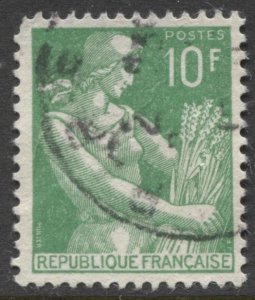 France #833A Farm Women Type Used CV$0.30