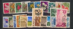 NEW ZEALAND 1960 Definitive set good to fine used..........................89016