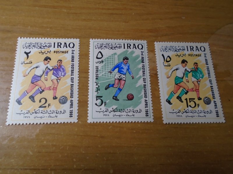 Iraq  #  403-05  MNH