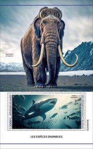 Guinea - 2023 Extinct Species, Megalodon - Stamp Souvenir Sheet - GU230207b