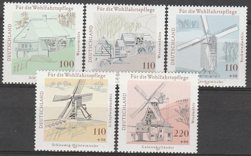 Germany #B820-24 MNH CV $13.00 (A910)