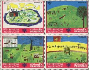 PAKISTAN MNH STAMPS(**)International Year of the Child - Children Painting- 1979