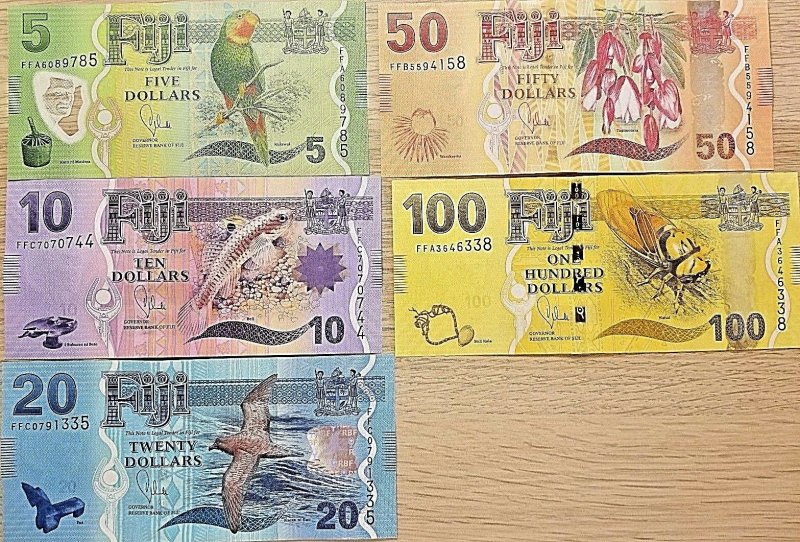 vtaeb.C) FIJI BANK NOTES SET 5 PCS UNC ND 2013