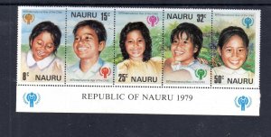 NAURU #205a 1979 INT'L YEAR OF THE CHILD MINT VF NH O.G S/5